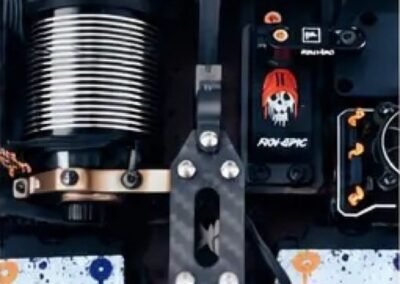 Motor and centre diff
